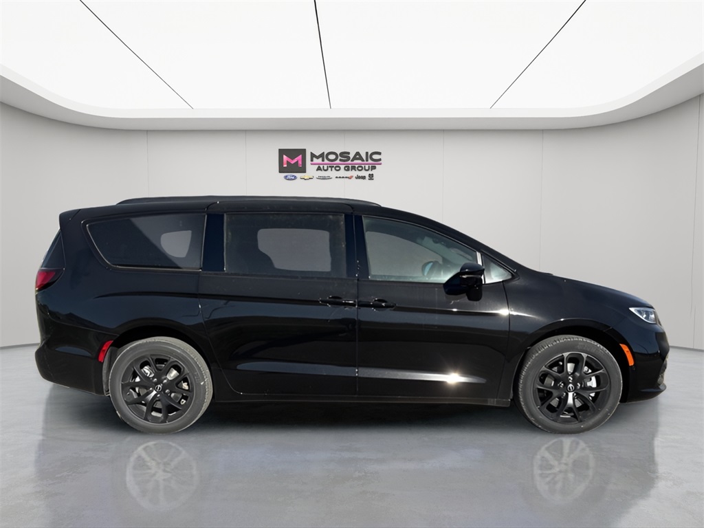 2026 Chrysler Pacifica