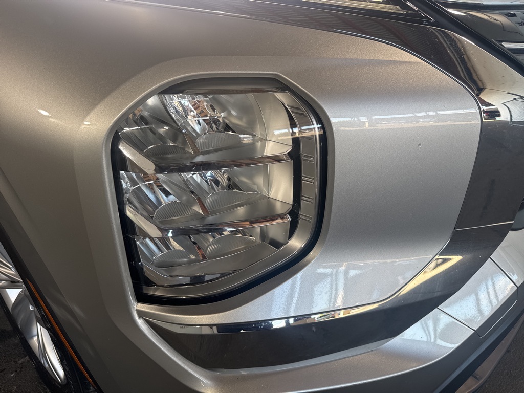 Thumbnail: 2022 Mitsubishi Outlander - 11