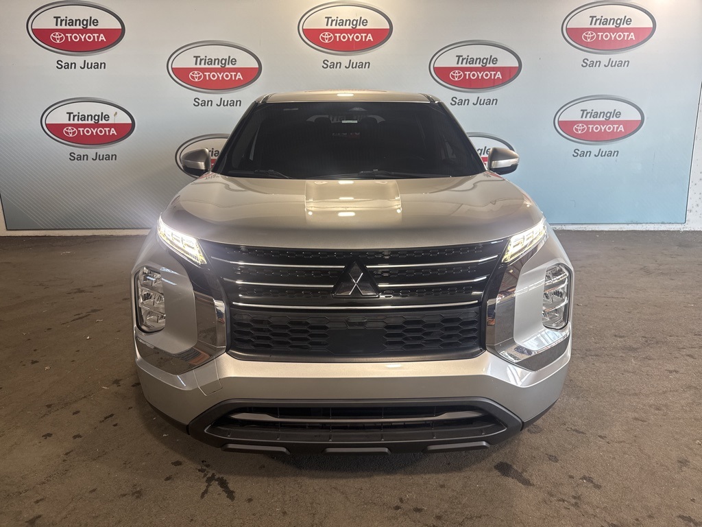 Thumbnail: 2022 Mitsubishi Outlander - 2