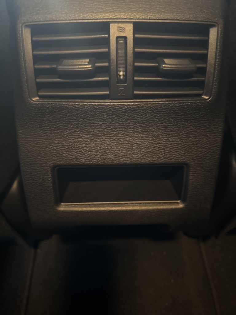 Thumbnail: 2022 Mitsubishi Outlander - 30