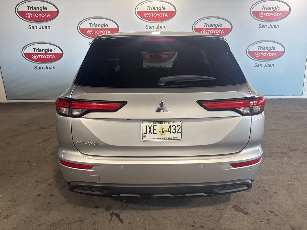Thumbnail: 2022 Mitsubishi Outlander - 5