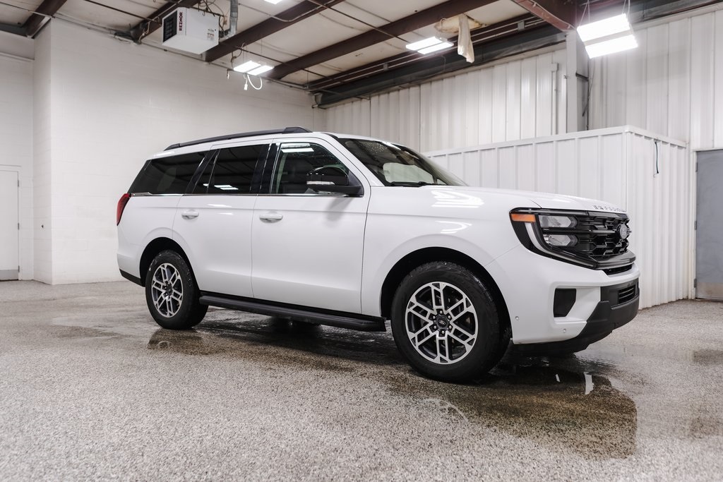 2025 Ford Expedition Active 4WD