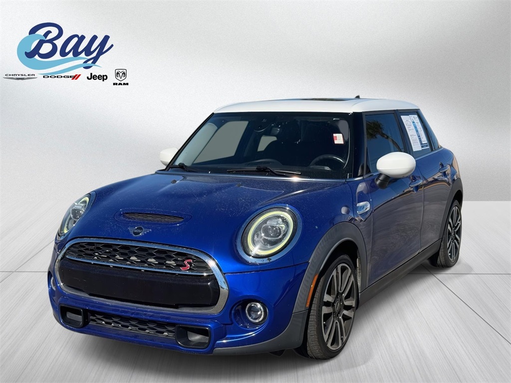 2021 MINI Cooper S Classic's photo