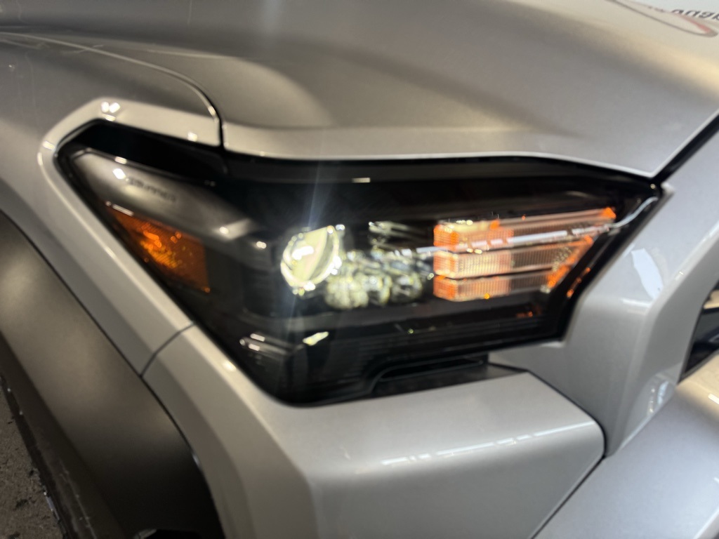 Thumbnail: 2025 Toyota 4Runner - 11