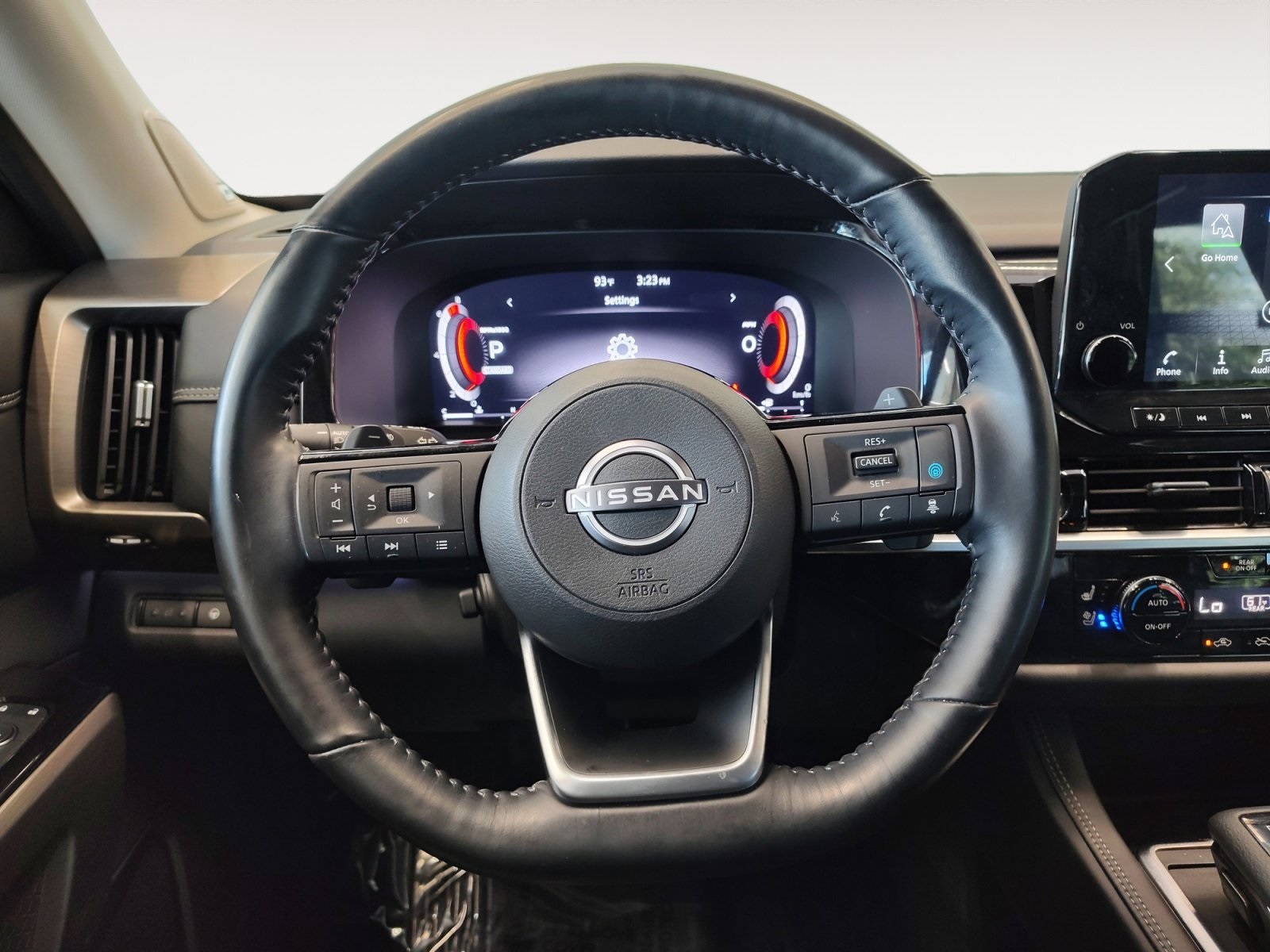 Used Car 2022 Nissan Pathfinder  Platinum For Sale Under $35,000 In San Antonio, Texas
