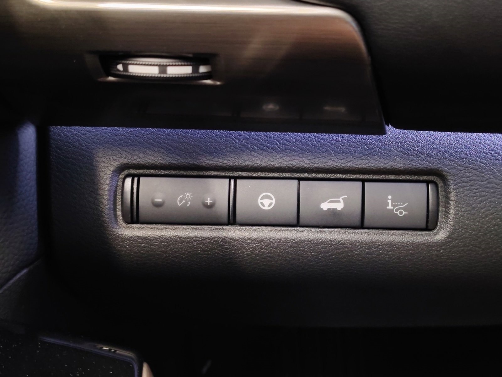 Used Car 2022 Nissan Pathfinder  Platinum For Sale Under $35,000 In San Antonio, Texas