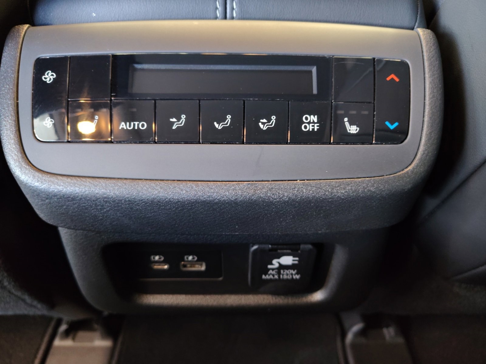 Used Car 2022 Nissan Pathfinder  Platinum For Sale Under $35,000 In San Antonio, Texas
