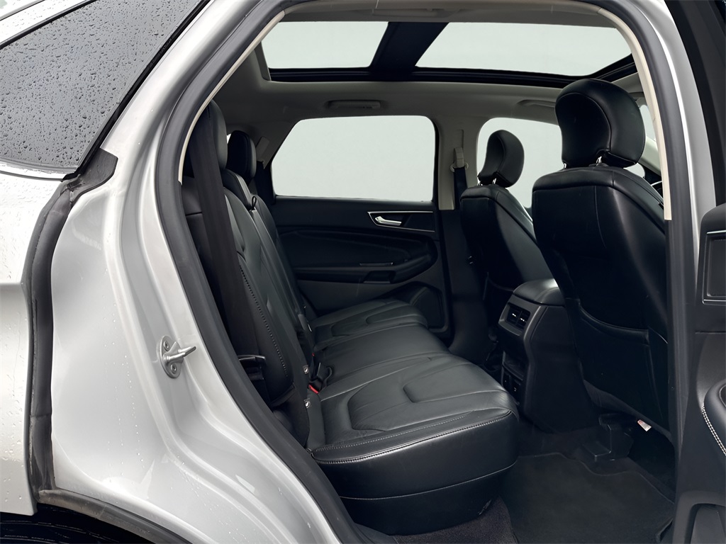 2016 Ford Edge