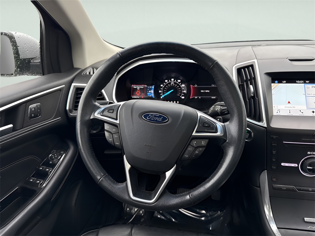 2016 Ford Edge