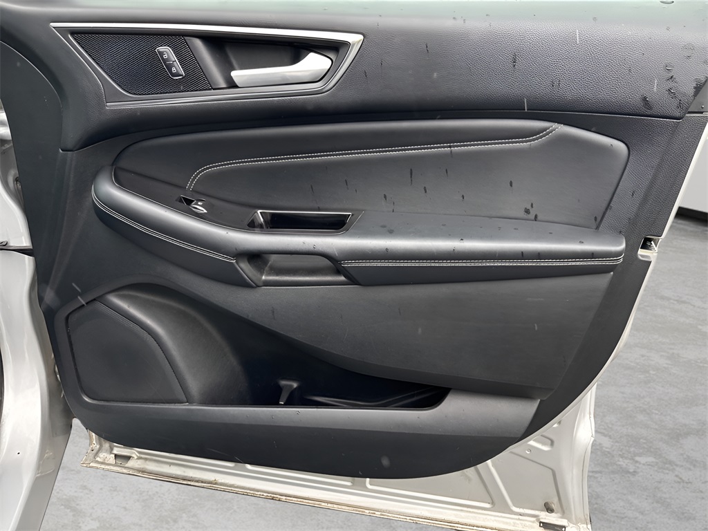 2016 Ford Edge