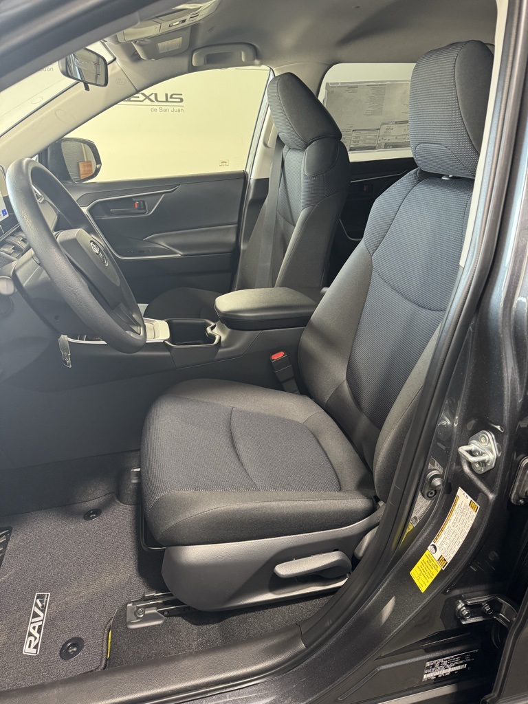 Thumbnail: 2025 Toyota RAV4 - 32