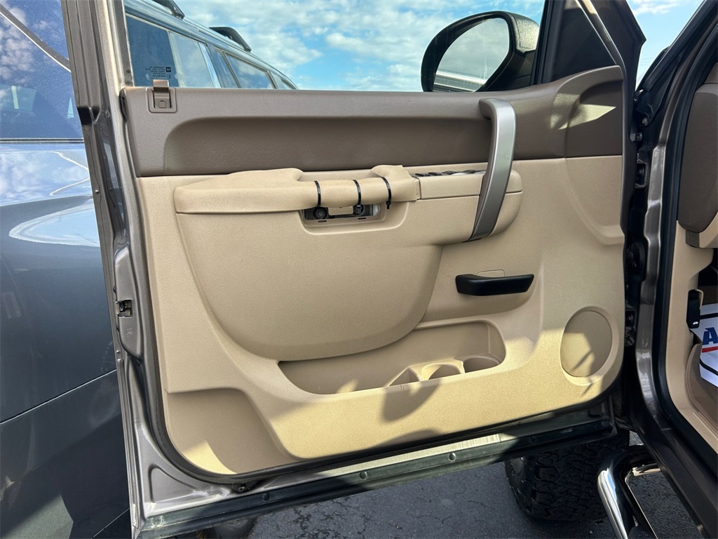 Used Car 2013 Chevrolet Silverado 1500  Lt For Sale Under $25,000 In Floresville, Texas