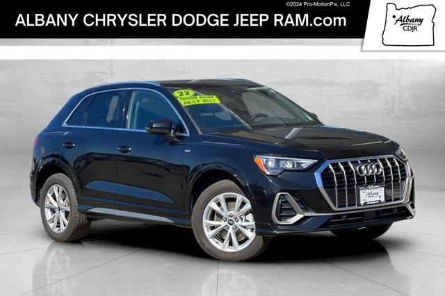 2022 Audi Q3 quattro Premium S Line 45 TFSI