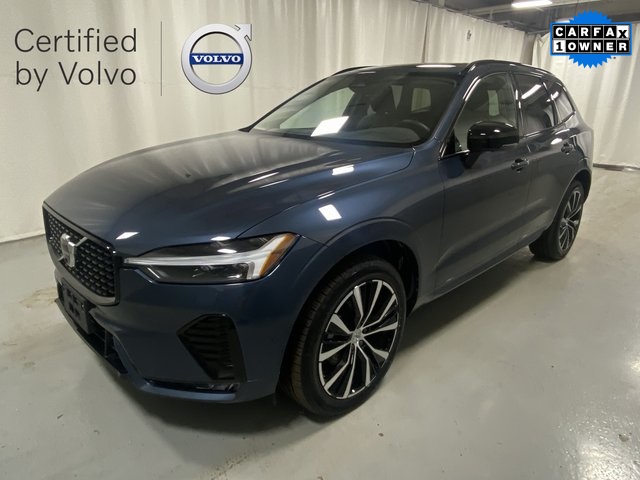 2025 Volvo XC60 B5 Plus Dark Theme AWD