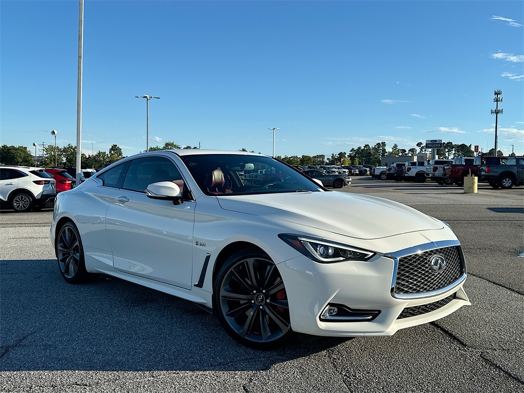2018 INFINITI Q60 Red Sport 400