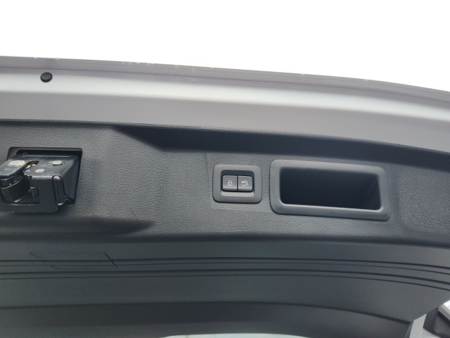 2025 Mazda CX-50 2.5 S Preferred Package White at Mazda of Columbia