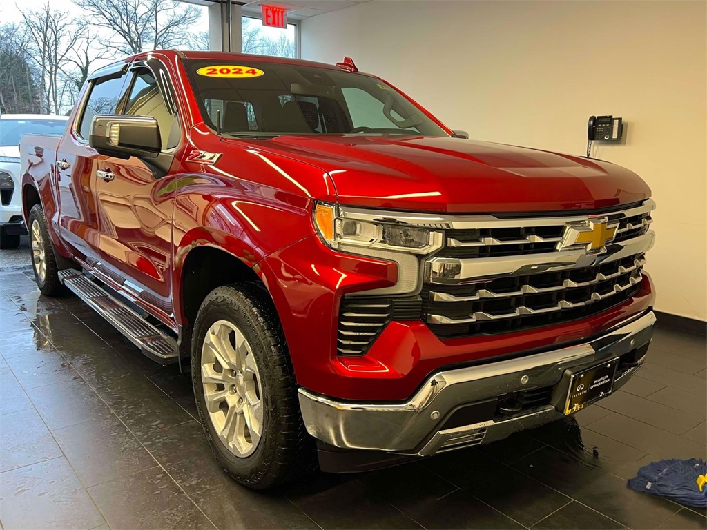 2024 Chevrolet Silverado 1500 LTZ Crew Cab 4WD