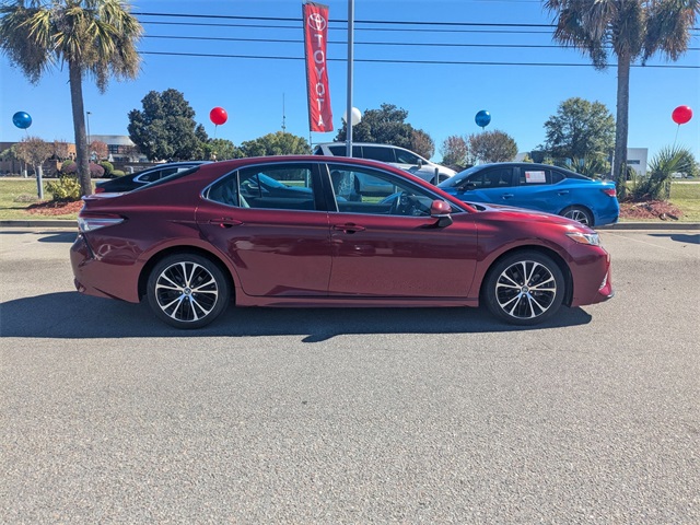 2018 Toyota Camry SE Red at Superior Kia