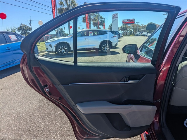 2018 Toyota Camry SE Red at Superior Kia