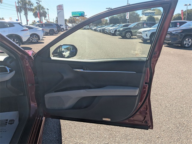 2018 Toyota Camry SE Red at Superior Kia