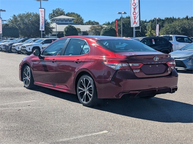 2018 Toyota Camry SE Red at Superior Kia