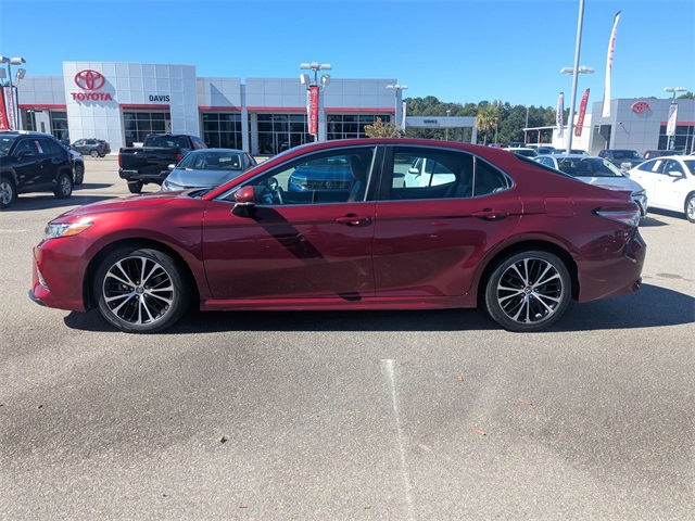 2018 Toyota Camry SE Red at Superior Kia