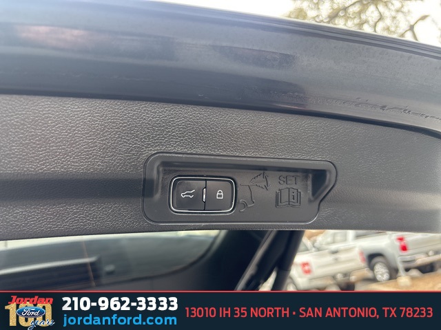 Used Car 2023 Ford Explorer  Xlt For Sale Under $30,000 In San Antonio, Texas
