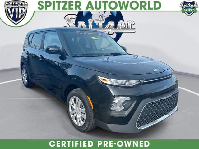 Cherry Black 2022 Kia Soul SUV / Crossover Front-Wheel Drive Continuously Variable Transmission