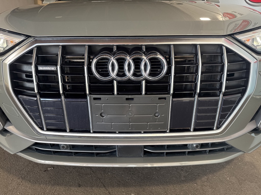 Thumbnail: 2021 Audi Q3 - 13
