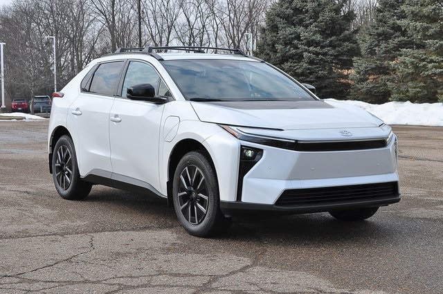 2026 Toyota bZ XLE Plus FWD