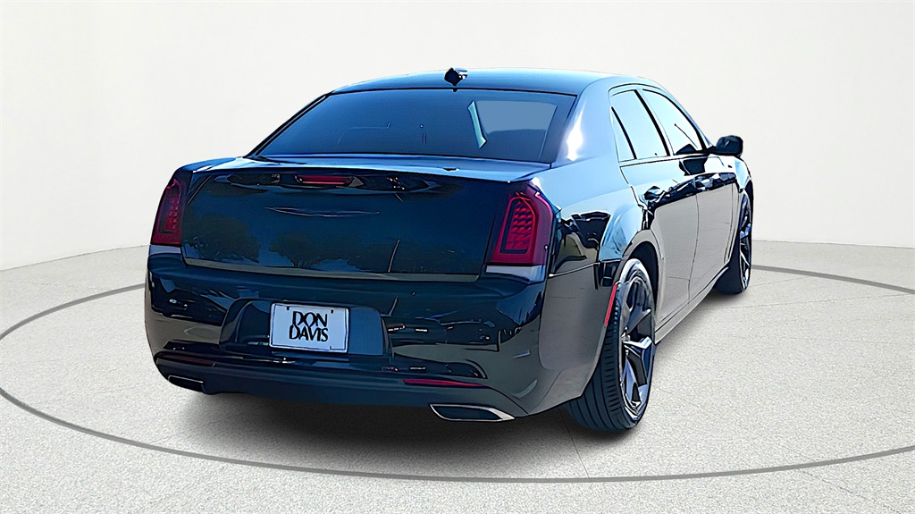 2022 Chrysler 300