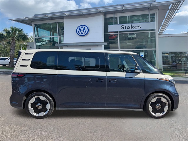 2025 Volkswagen ID. Buzz Pro S Plus - 2