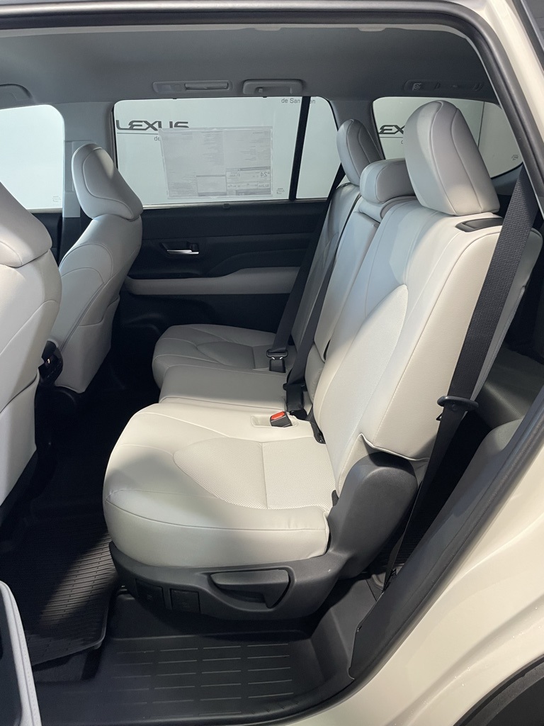 Thumbnail: 2026 Toyota Grand Highlander - 25