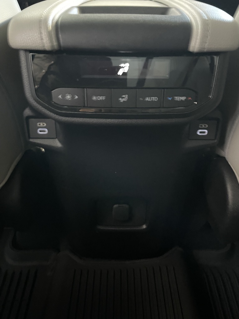 Thumbnail: 2026 Toyota Grand Highlander - 27