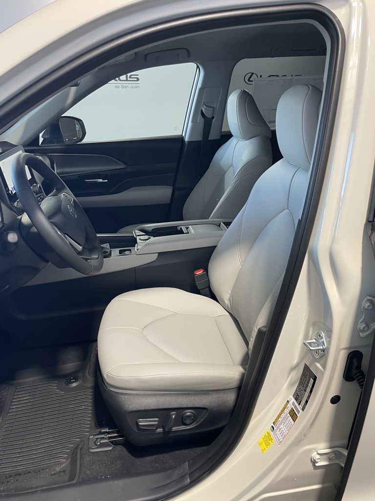 Thumbnail: 2026 Toyota Grand Highlander - 32