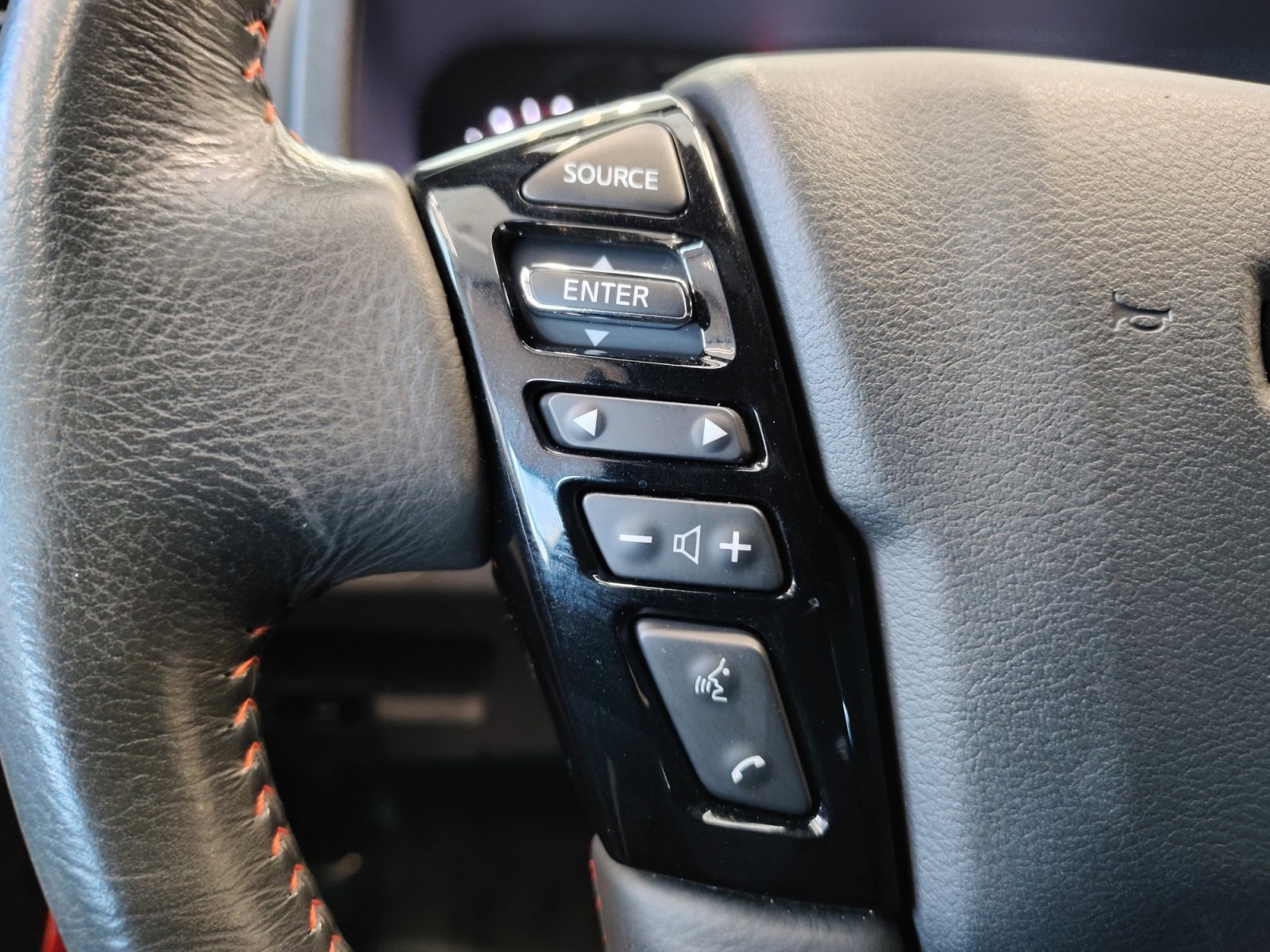 Used Car 2024 Nissan Frontier  Pro-4x For Sale Under $40,000 In San Antonio, Texas