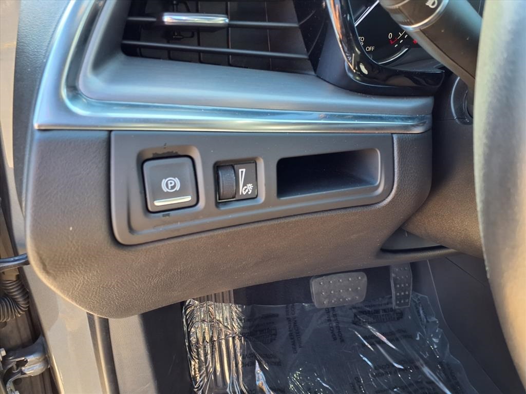 2021 Cadillac XT5 Luxury Gray at Don Davis Chevrolet GMC