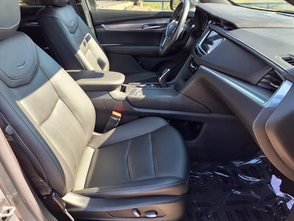 2021 Cadillac XT5 Luxury Gray at Don Davis Chevrolet GMC