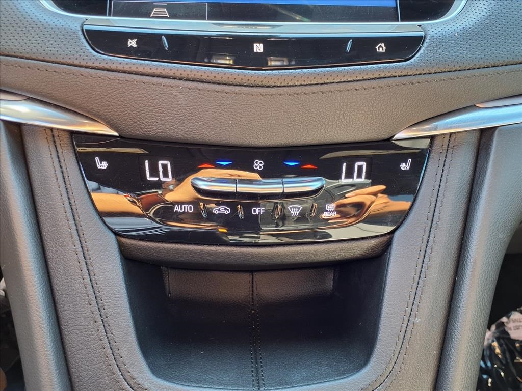 2021 Cadillac XT5 Luxury Gray at Don Davis Chevrolet GMC