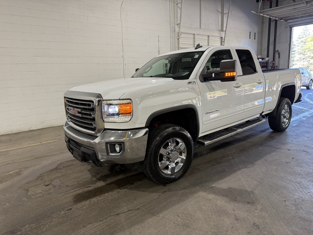 2017 Gmc Sierra SLE photo 2