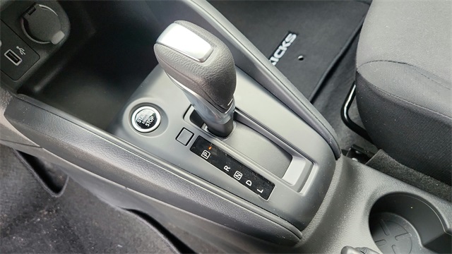 2025 Nissan Kicks Play