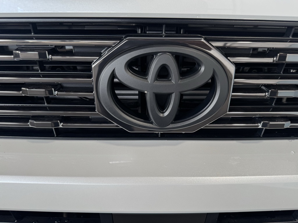 Thumbnail: 2025 Toyota 4Runner - 15