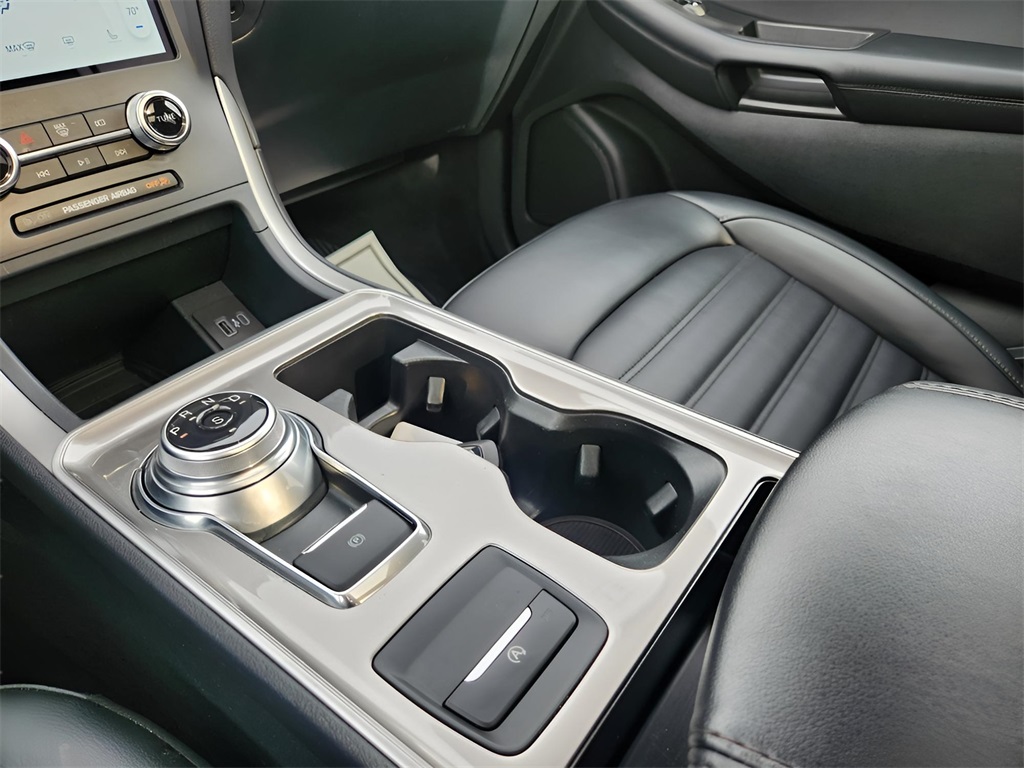 2023 Ford Edge