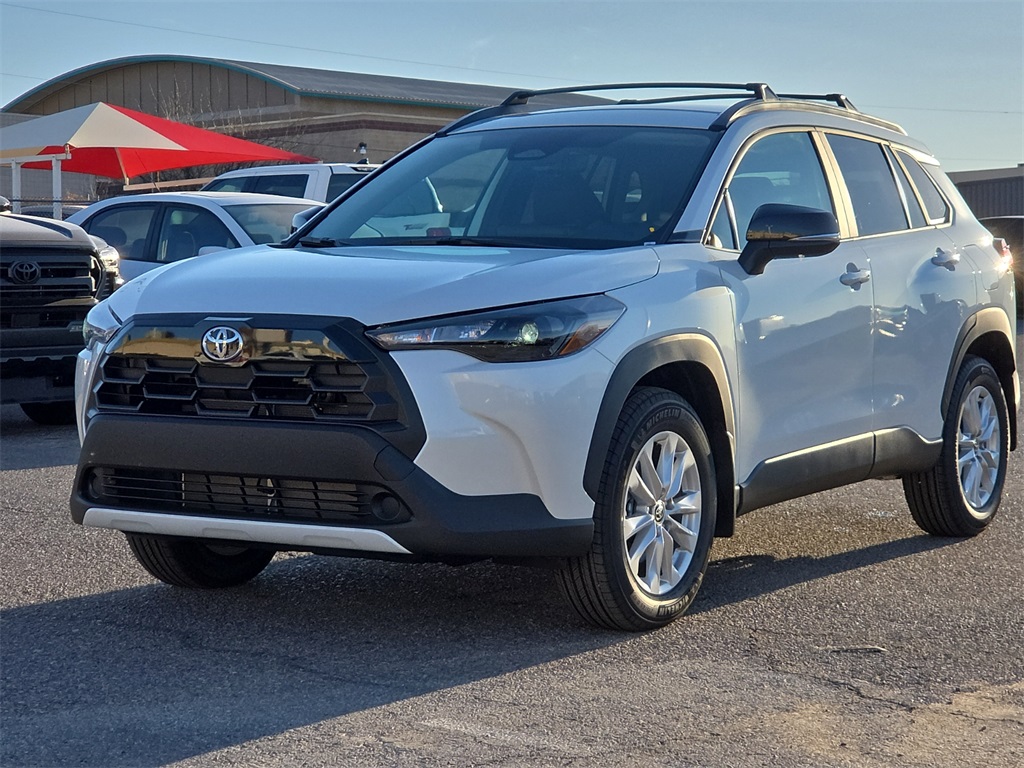 2026 Toyota Corolla Cross LE FWD