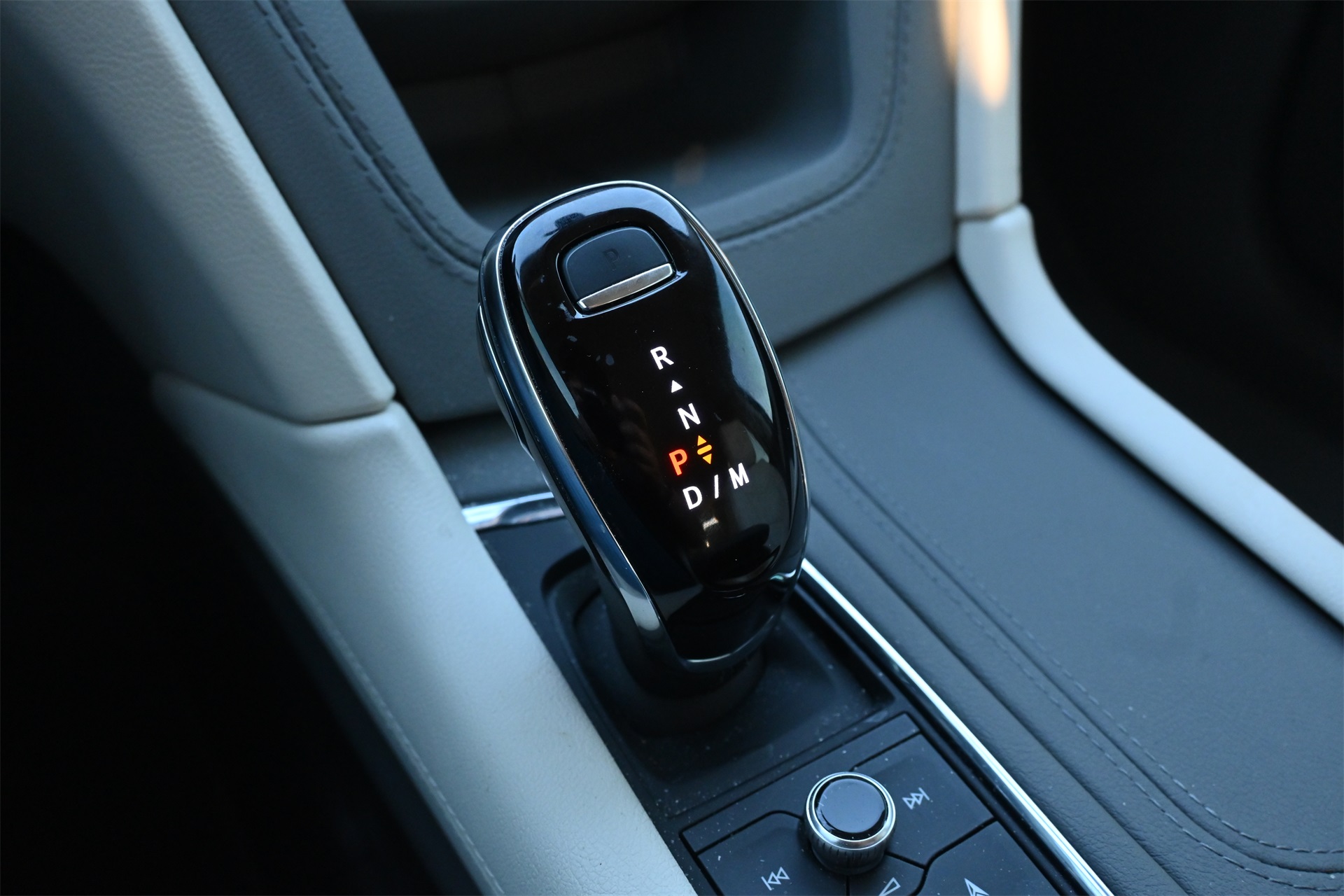 2024 Cadillac XT5 Premium Luxury Silver at Bayway Cadillac Southwest