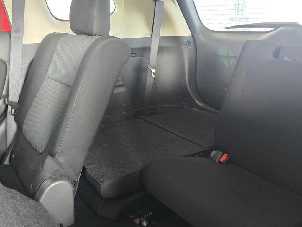 Thumbnail: 2018 Mitsubishi Outlander - 16