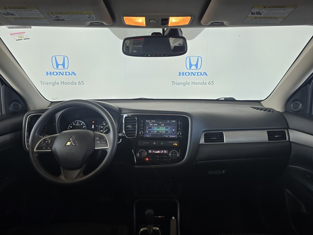 Thumbnail: 2018 Mitsubishi Outlander - 5