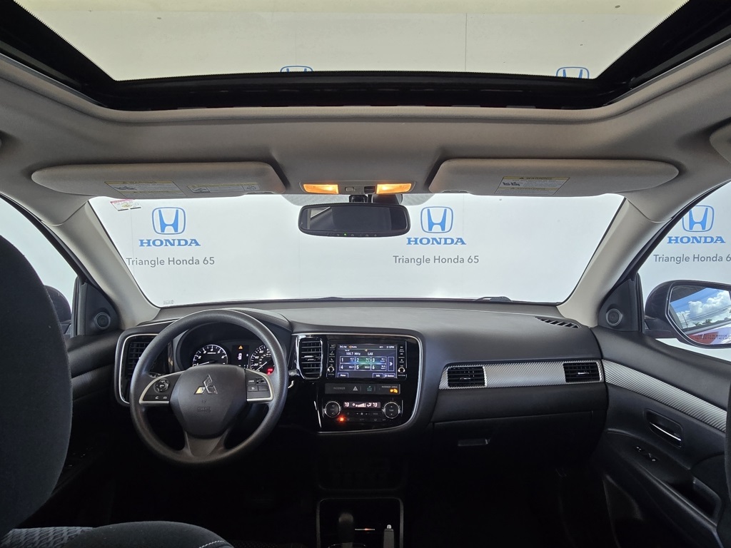 Thumbnail: 2018 Mitsubishi Outlander - 7