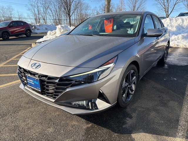 2023 Hyundai Elantra Limited FWD