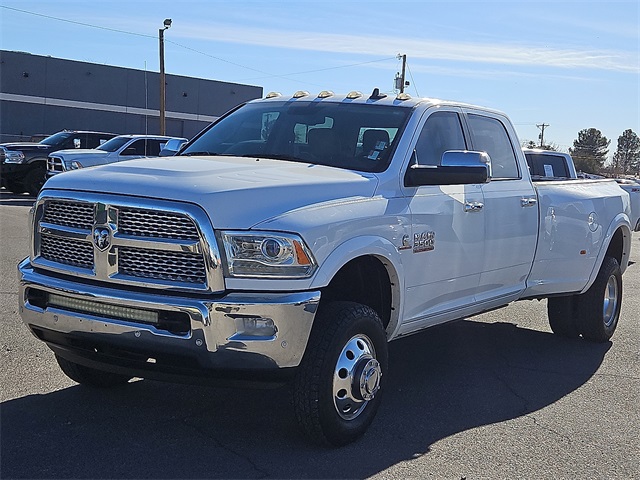 2016 RAM 3500 Laramie Crew Cab LB DRW 4WD
